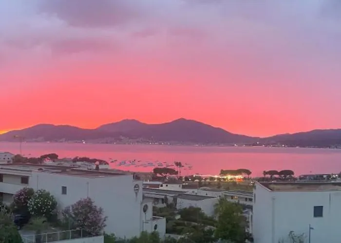 Vue Magnifique Sur Baie Ajaccio アパート